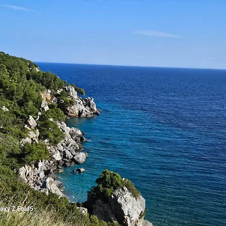 Holiday home Maison De Charlie 4 Personnes Tregastel